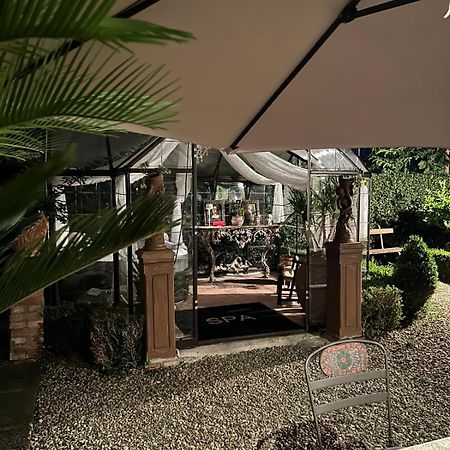 Borgo Di Beppe E Gloria Suite ซาน จิโอวานนิ วาลดาร์โน ภายนอก รูปภาพ