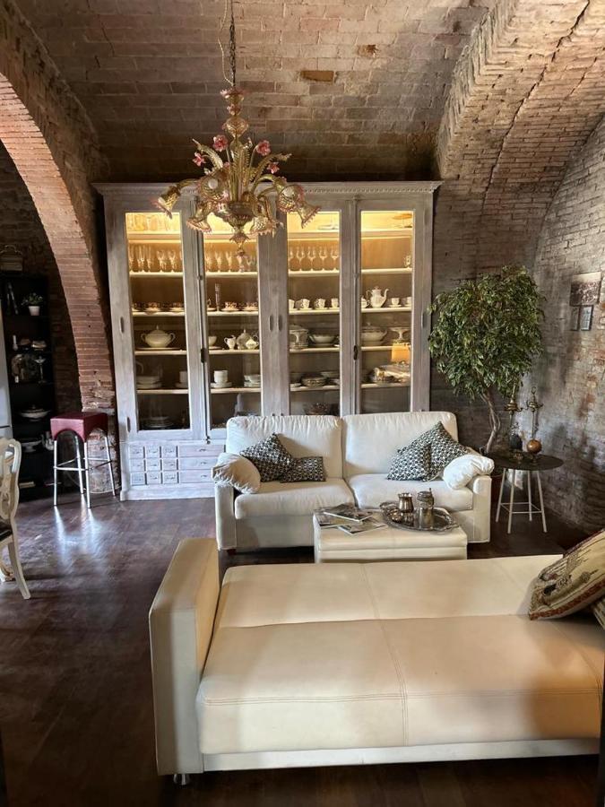 Borgo Di Beppe E Gloria Suite ซาน จิโอวานนิ วาลดาร์โน ภายนอก รูปภาพ