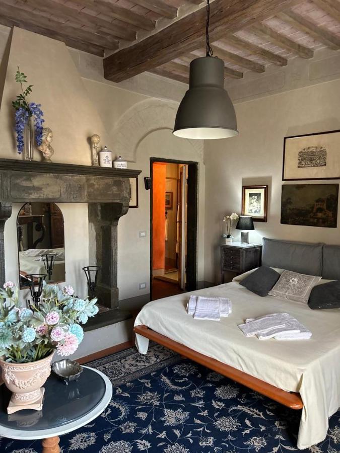 Borgo Di Beppe E Gloria Suite ซาน จิโอวานนิ วาลดาร์โน ภายนอก รูปภาพ