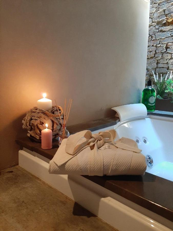 Borgo Di Beppe E Gloria Suite ซาน จิโอวานนิ วาลดาร์โน ภายนอก รูปภาพ