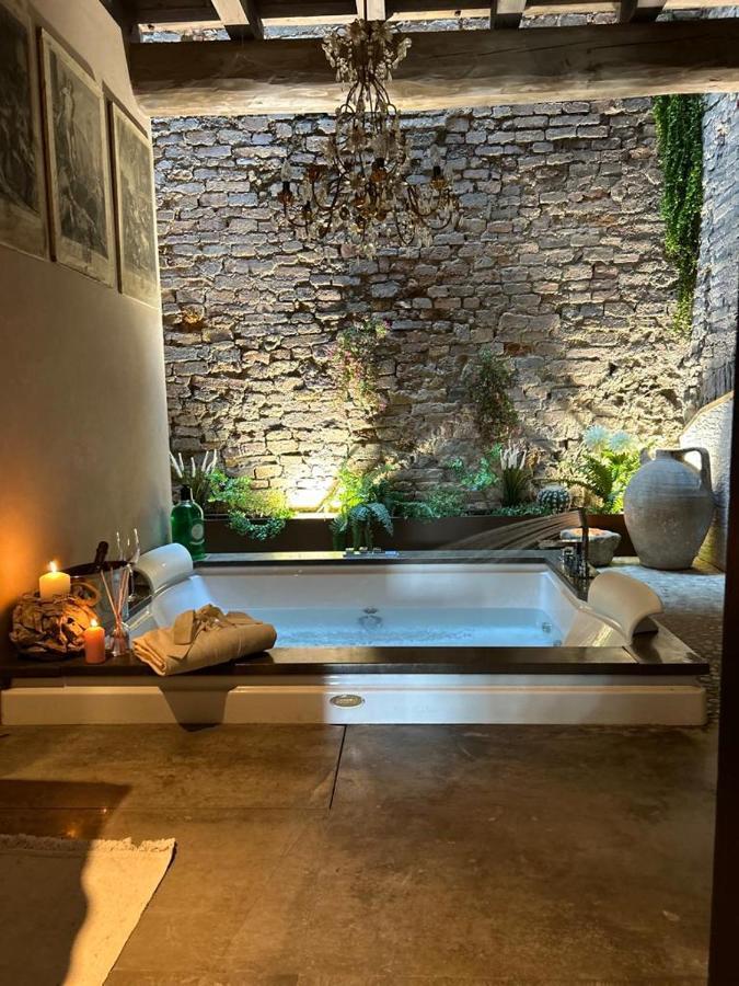 Borgo Di Beppe E Gloria Suite ซาน จิโอวานนิ วาลดาร์โน ภายนอก รูปภาพ