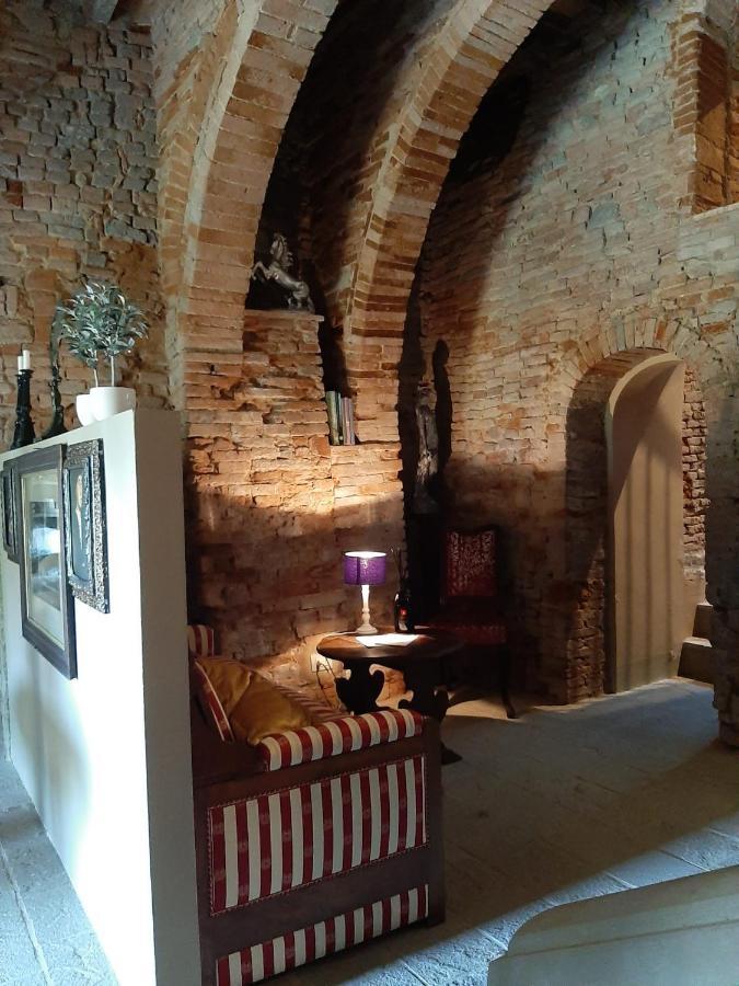 Borgo Di Beppe E Gloria Suite ซาน จิโอวานนิ วาลดาร์โน ภายนอก รูปภาพ