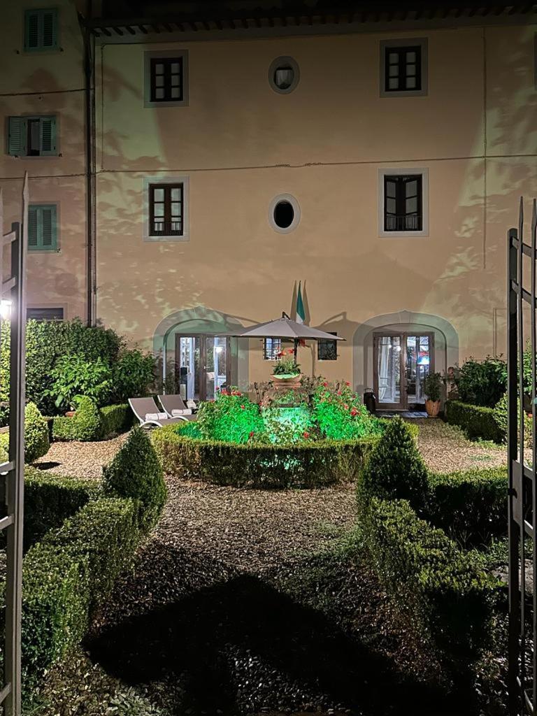 Borgo Di Beppe E Gloria Suite ซาน จิโอวานนิ วาลดาร์โน ภายนอก รูปภาพ