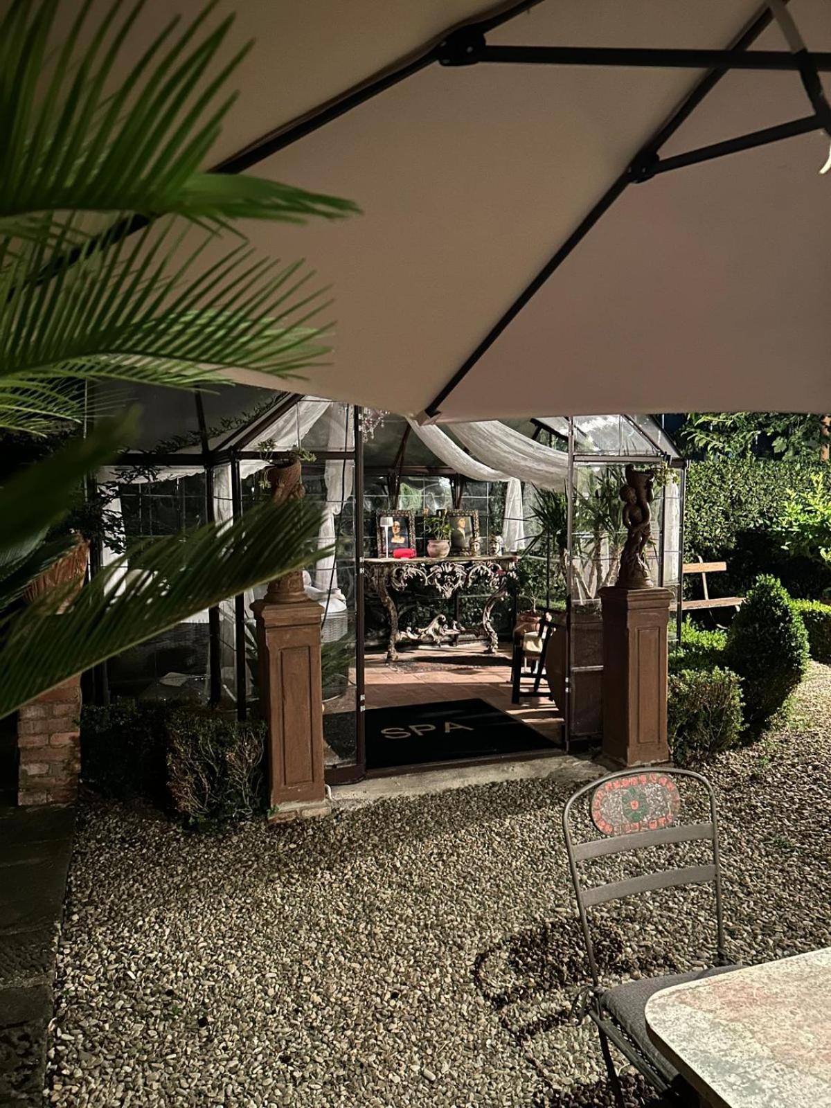 Borgo Di Beppe E Gloria Suite ซาน จิโอวานนิ วาลดาร์โน ภายนอก รูปภาพ
